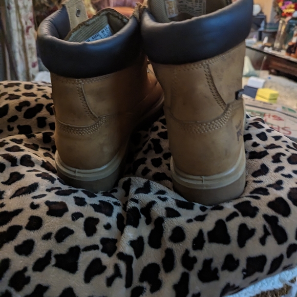 Timberland Boots size 8.5 men's Christine liked the men boot - Picture 3 of 11